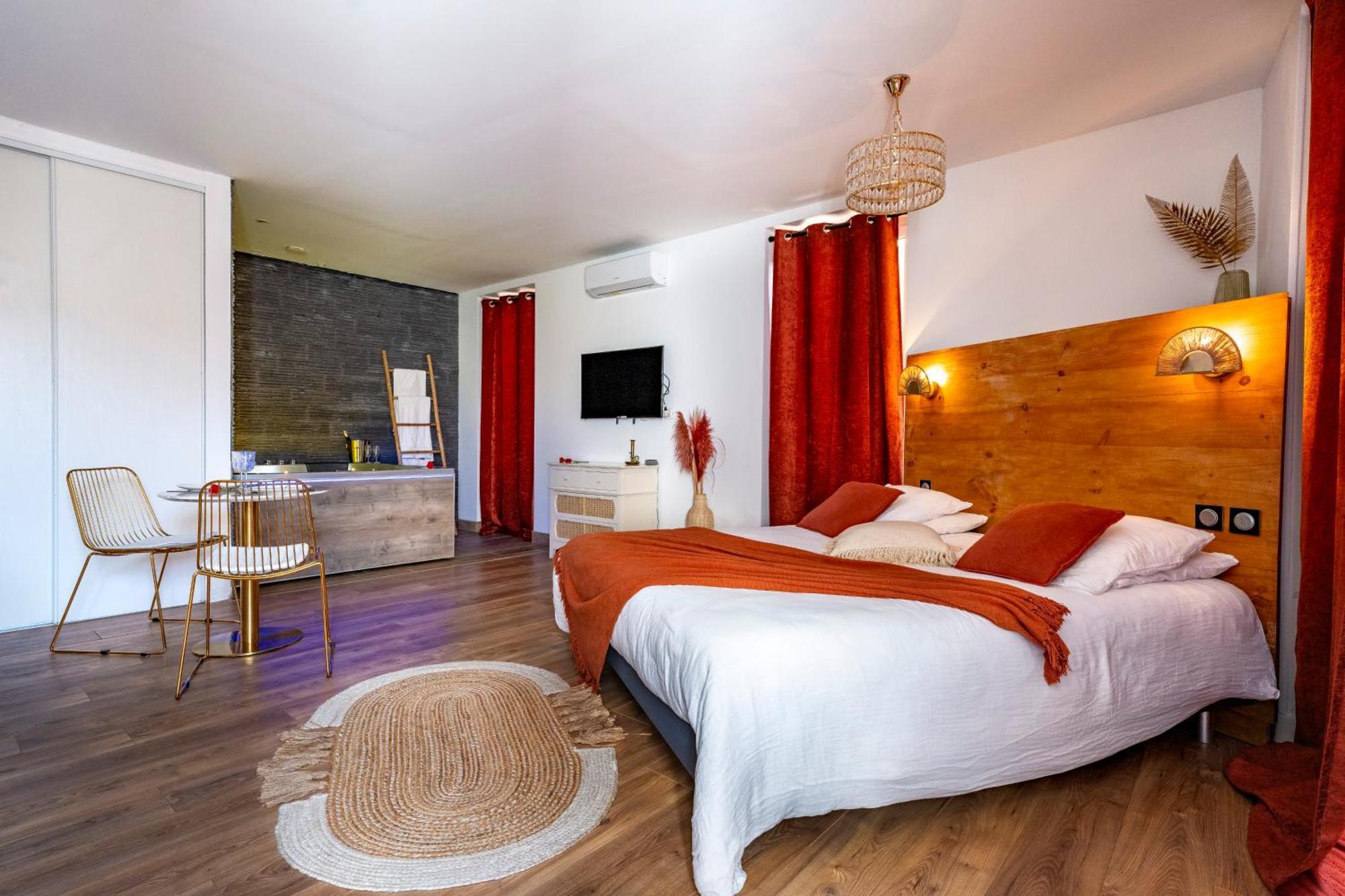 Loft Romantique - Spa Privatif - Spa Noctambulles Hyeres Exterior photo