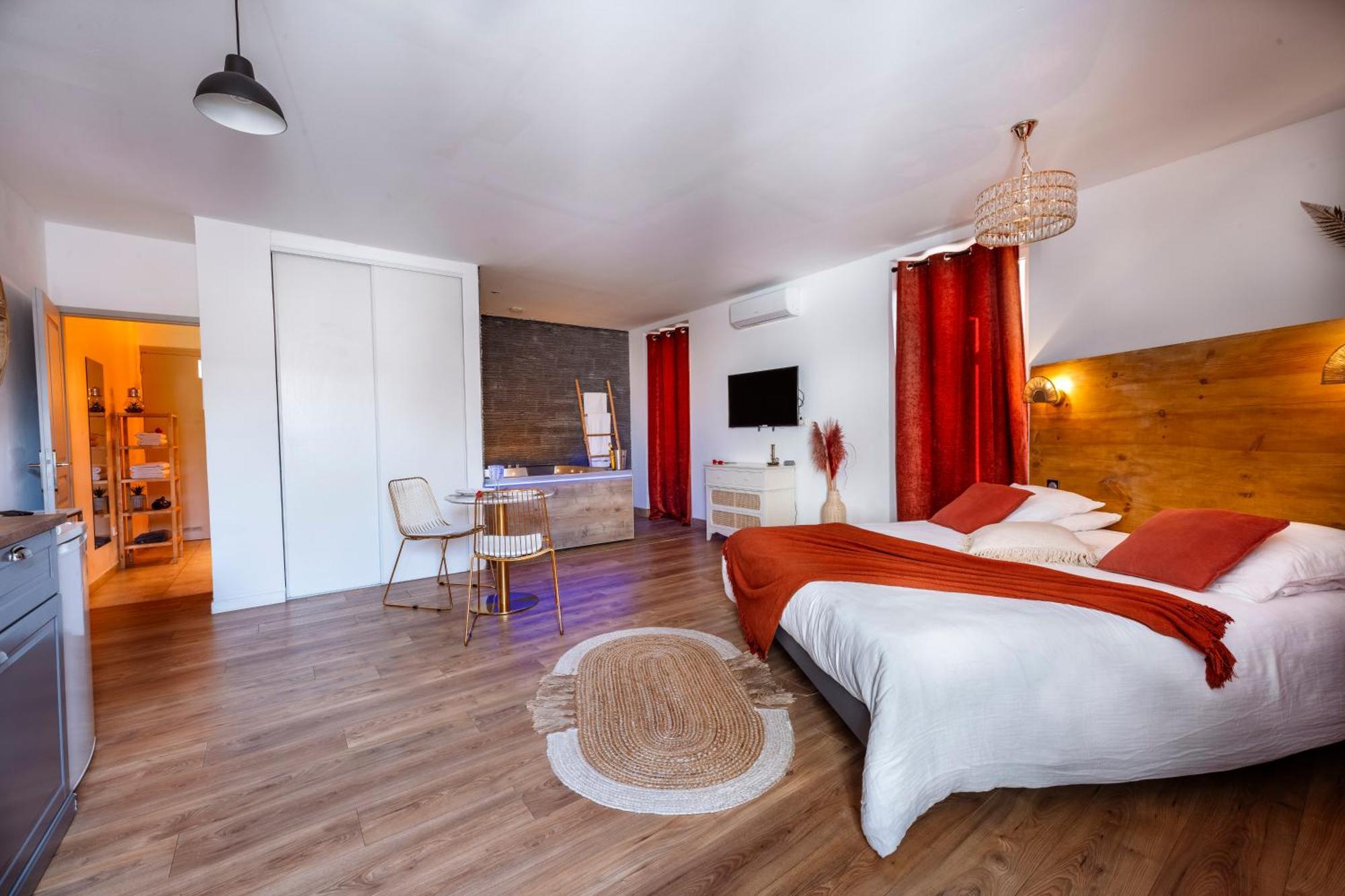 Loft Romantique - Spa Privatif - Spa Noctambulles Hyeres Exterior photo